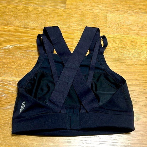 Free people Racerback Sport bra black size XS NWOT